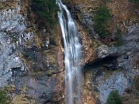 Floderbach - Schmaler hoher Einfang Wasserfall